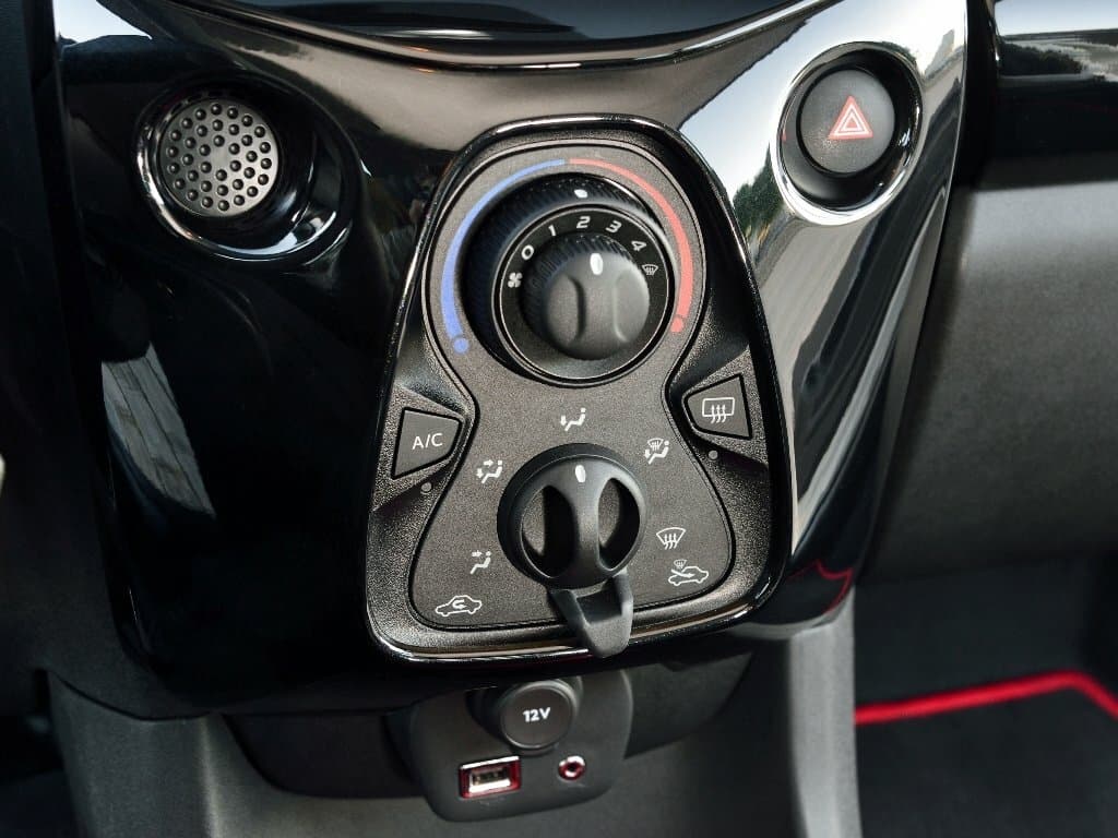 Toyota Aygo II Хэтчбек 5 дв., фото 15