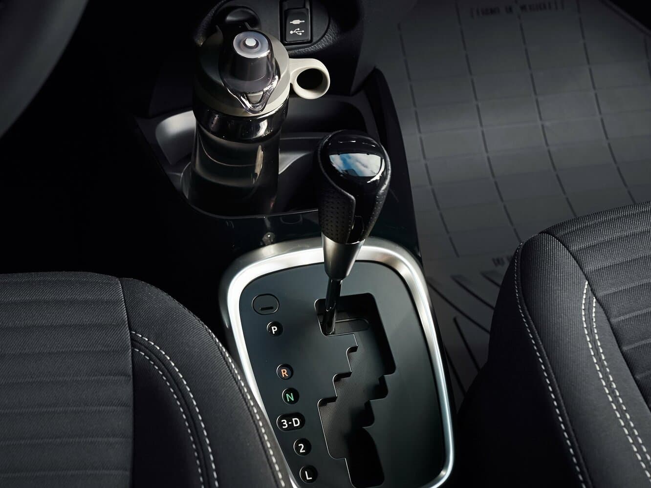 Toyota Yaris III Рестайлинг Хэтчбек 5 дв., фото 10