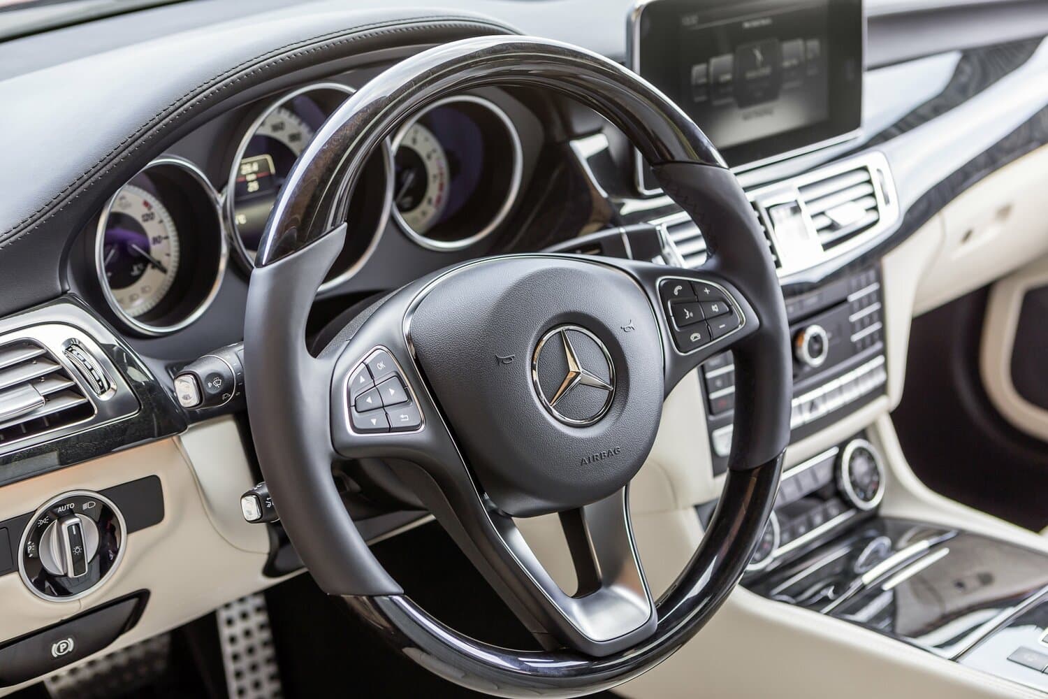 Mercedes-Benz CLS II (C218) Рестайлинг Седан, фото 7