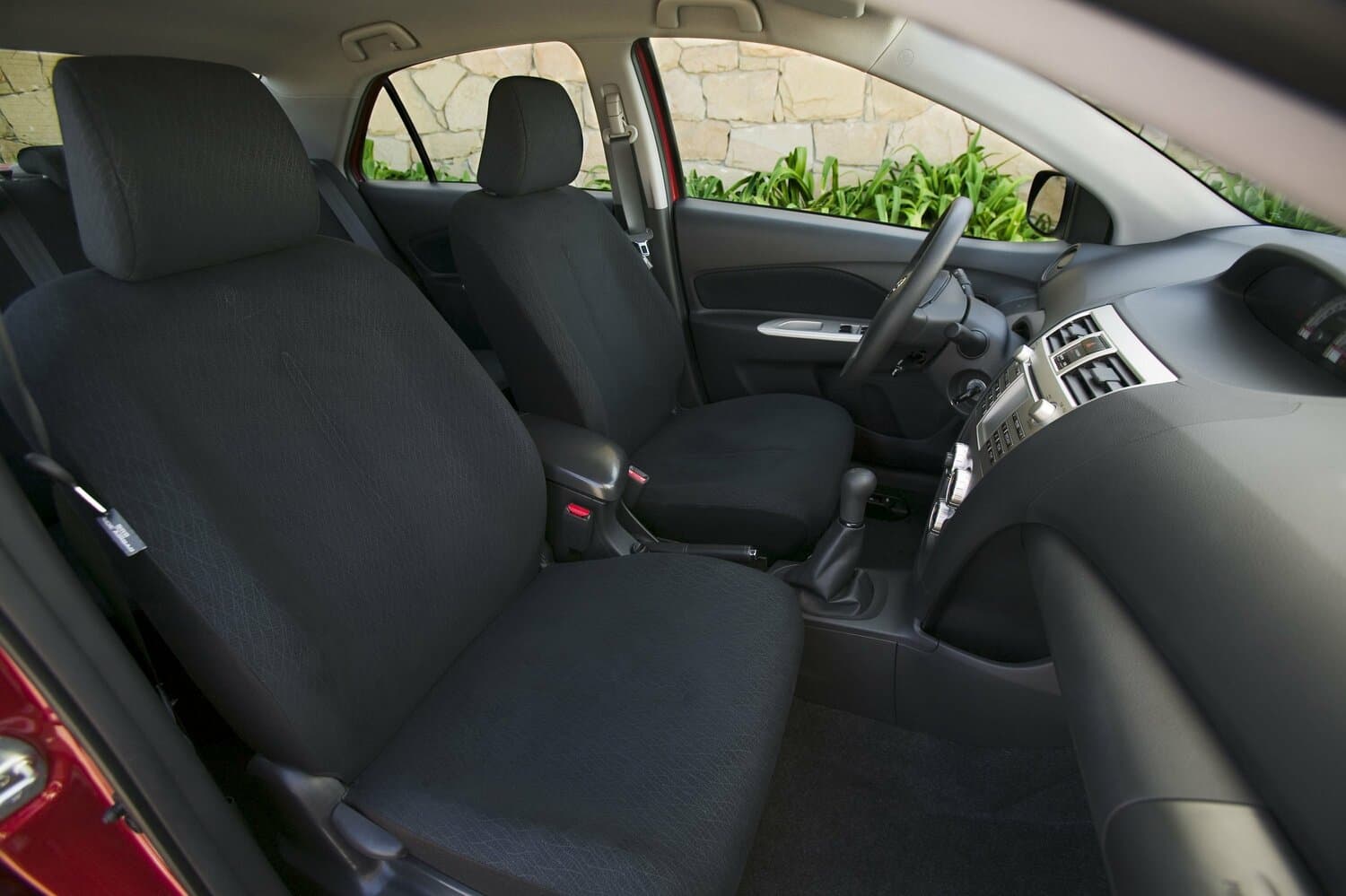 Toyota Yaris II Седан, фото 6
