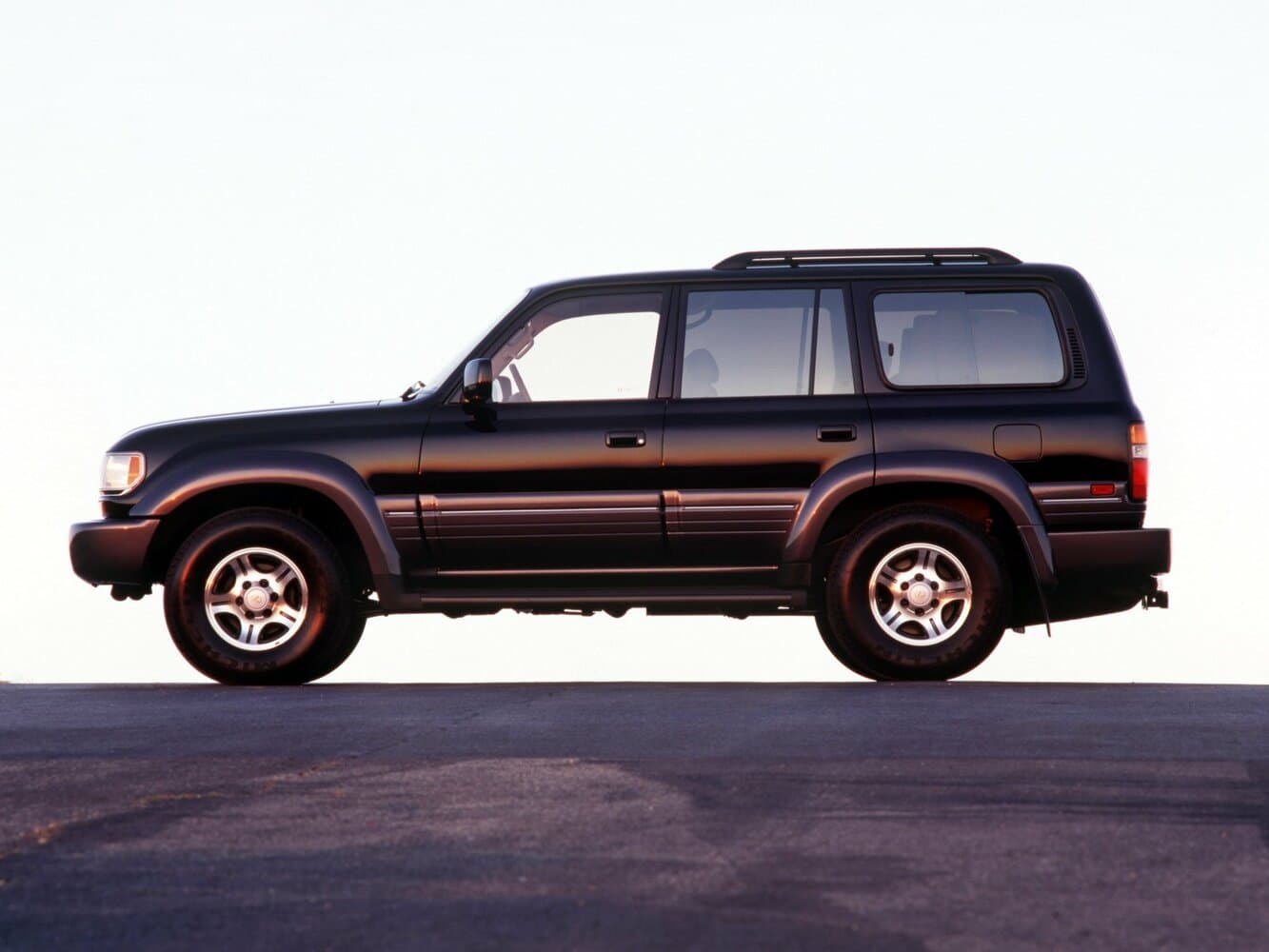 Lexus LX I Внедорожник 5 дв., фото 2