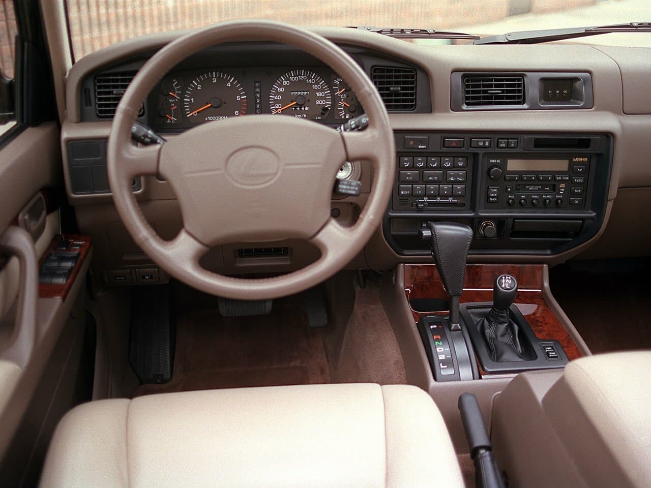 Lexus LX I Внедорожник 5 дв., фото 5