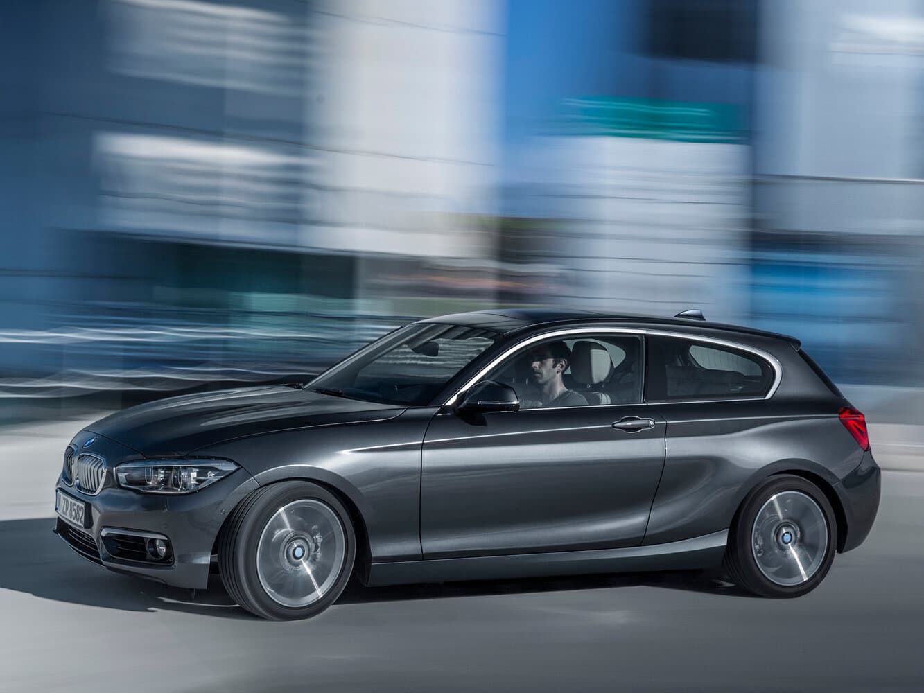 BMW 1 series II (F20/F21) Рестайлинг Хэтчбек 3 дв., фото 2