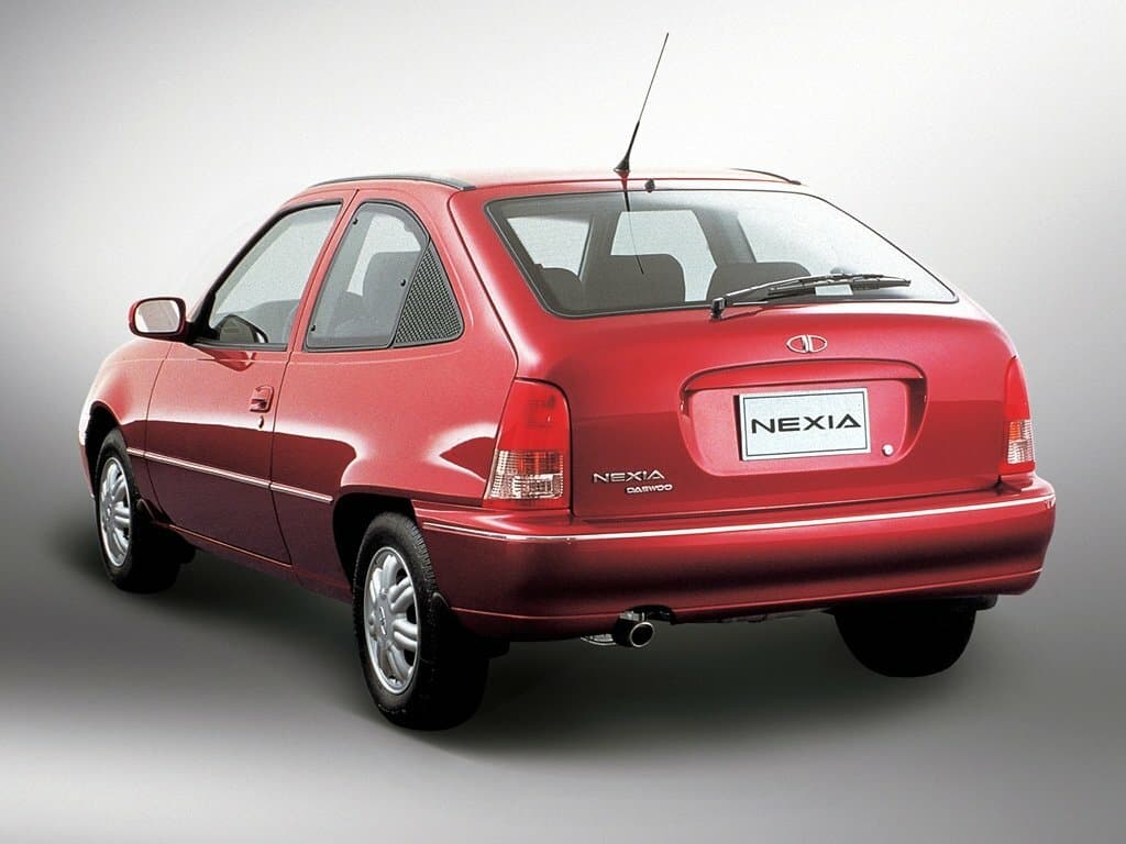 Daewoo Nexia I Хэтчбек 3 дв., фото 3