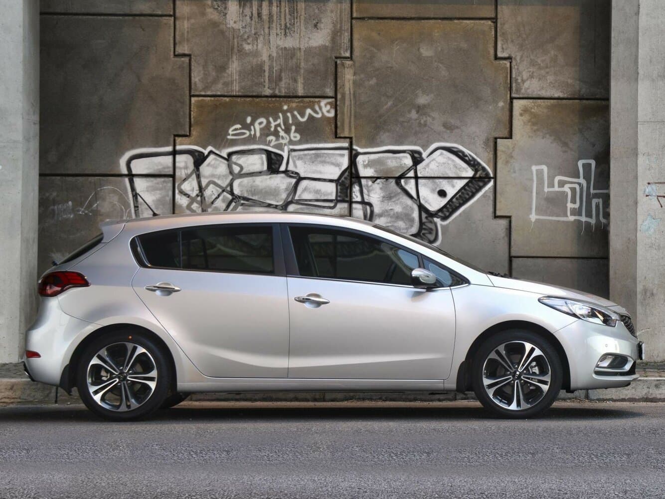Kia Cerato III Хэтчбек 5 дв., фото 2