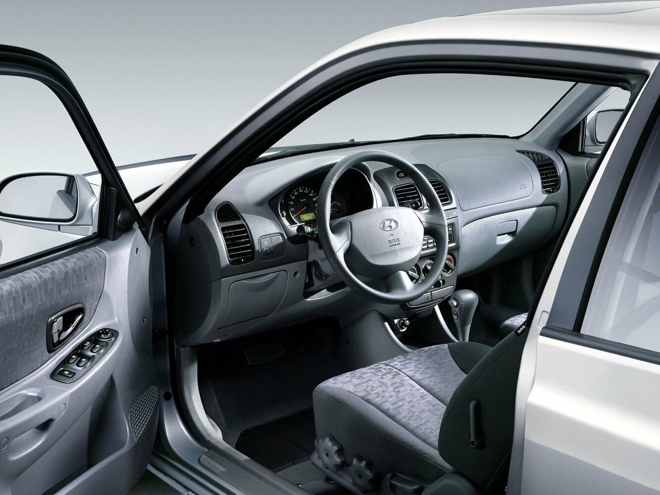 Hyundai Accent II Рестайлинг Хэтчбек 5 дв., фото 7