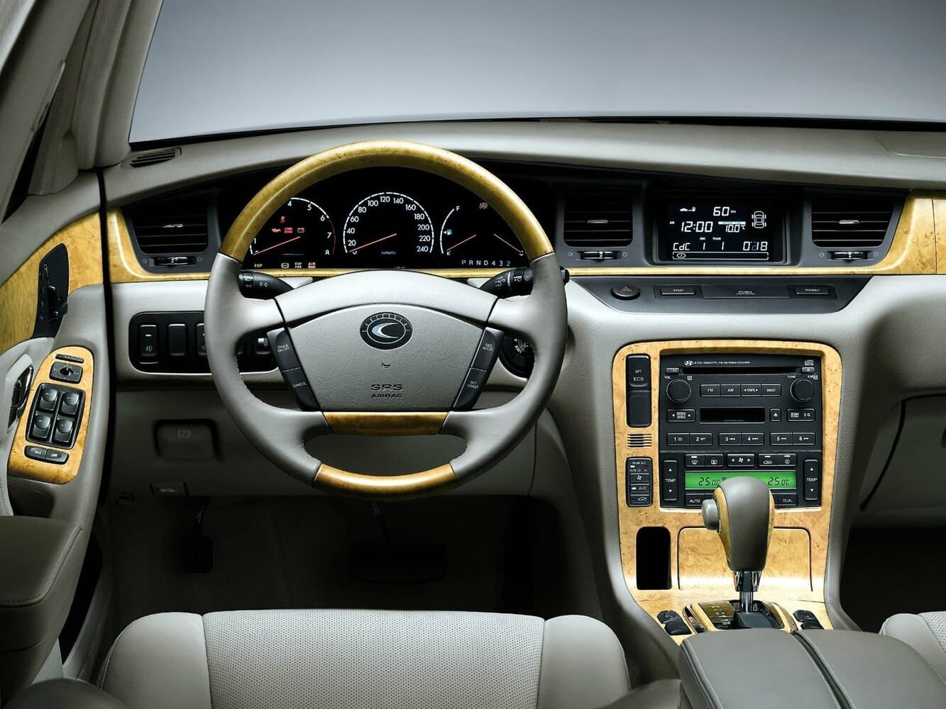 Hyundai Centennial  Седан, фото 3