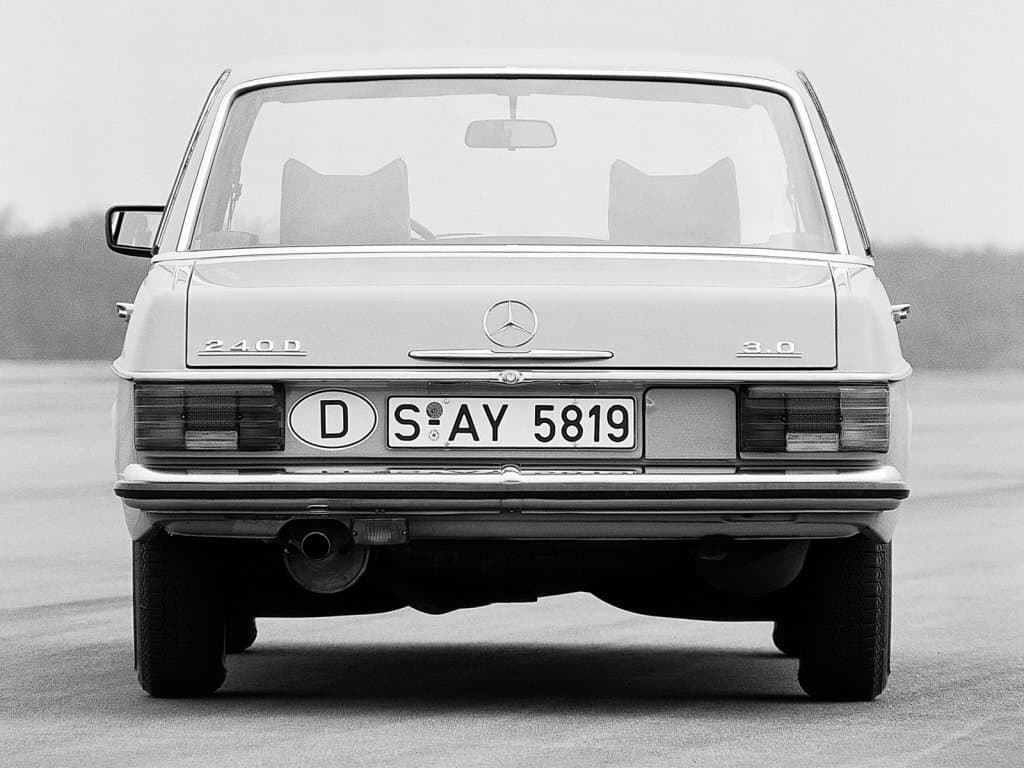 Mercedes-Benz W115  Седан, фото 3