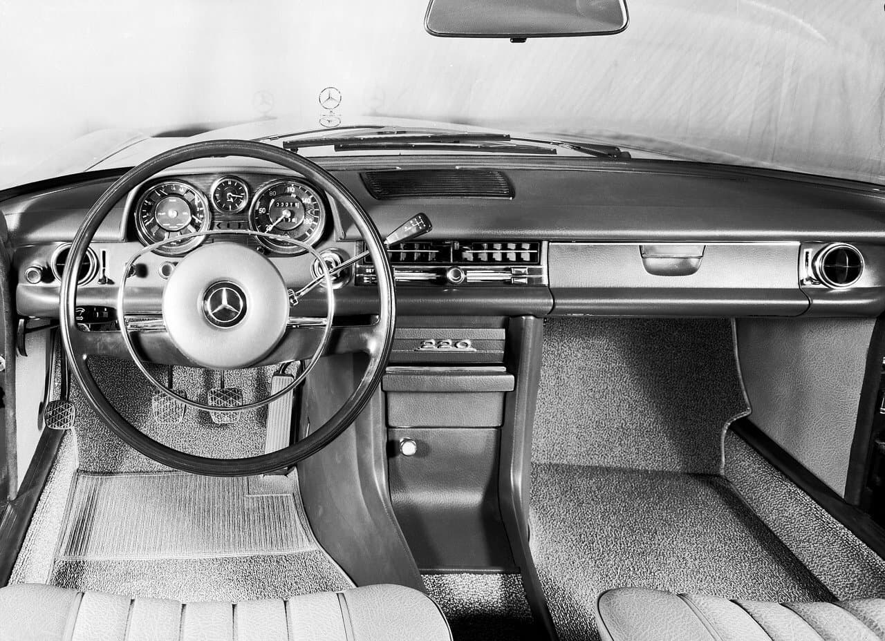 Mercedes-Benz W115  Седан, фото 4