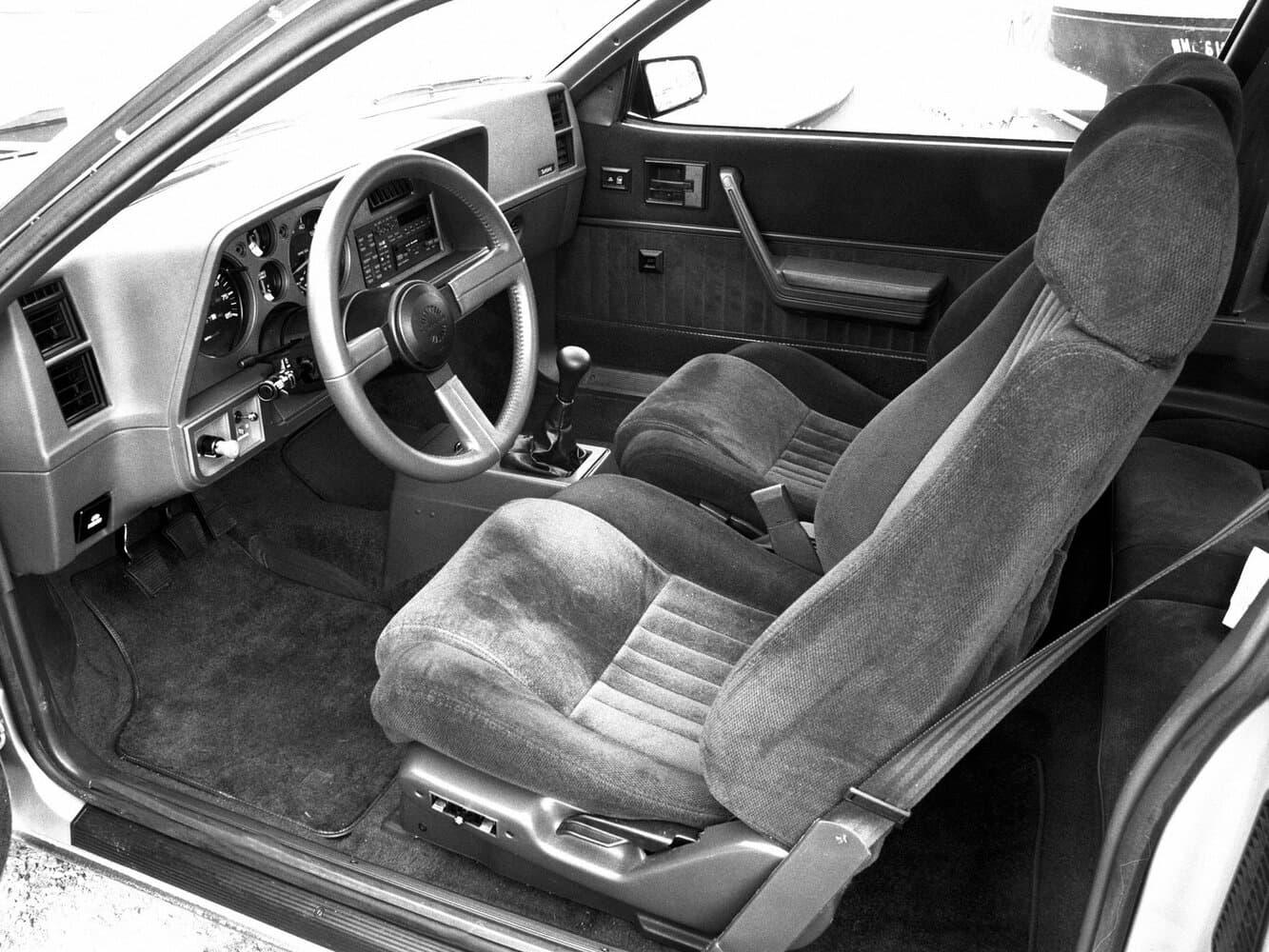 Pontiac, Sunbird, II, 1984, фото 3