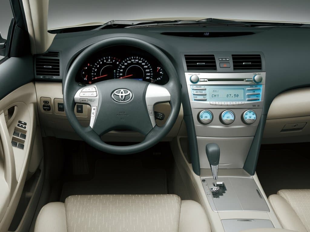 Toyota Aurion I Седан, фото 5
