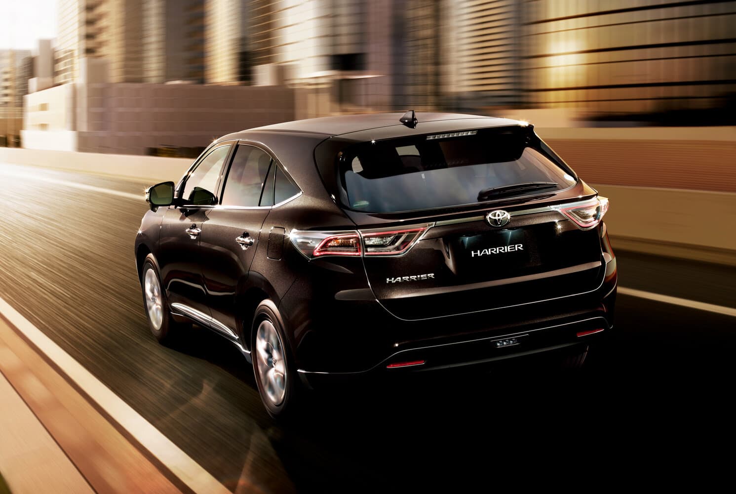 Toyota Harrier III (XU60) Внедорожник 5 дв., фото 3