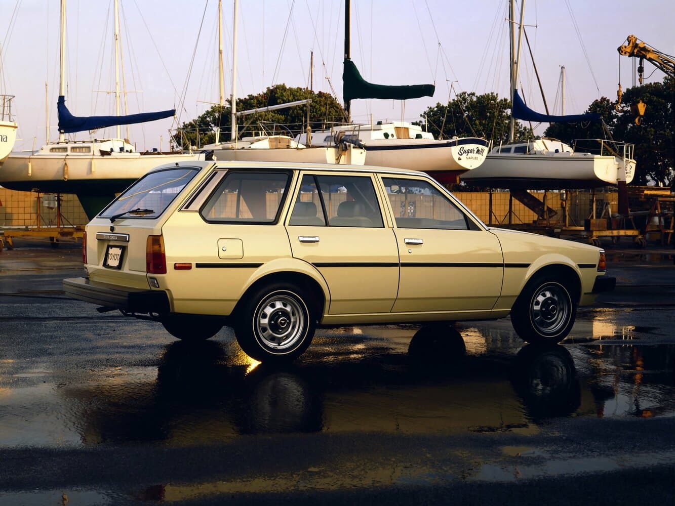 Toyota Corolla IV (E70) Универсал 5 дв., фото 2