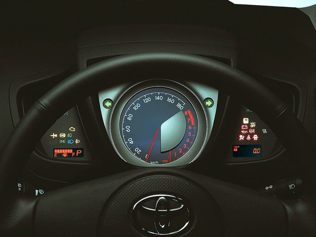 Toyota Ist II Хэтчбек 5 дв., фото 4