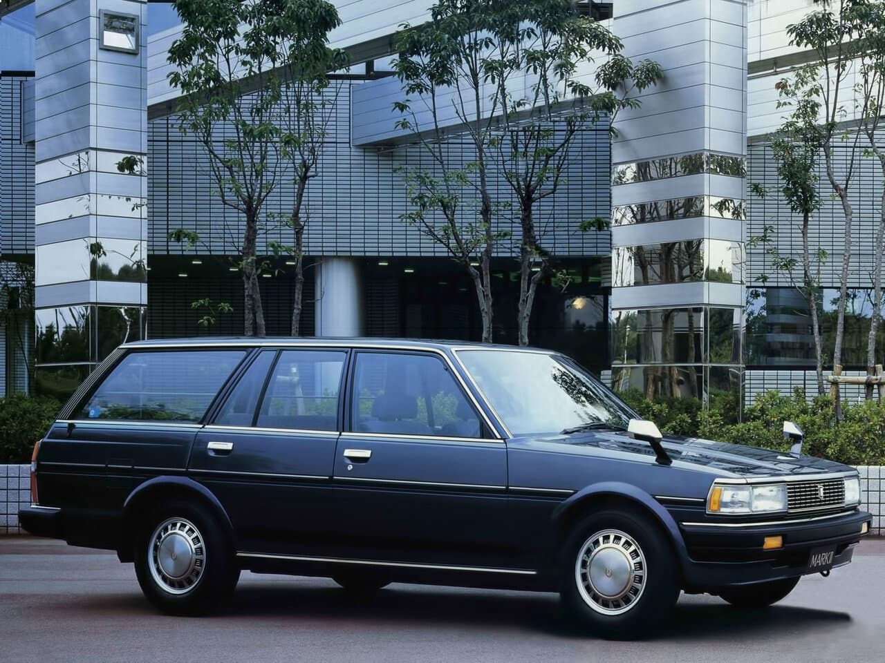 Toyota Mark II V (X70) Универсал 5 дв., фото 2