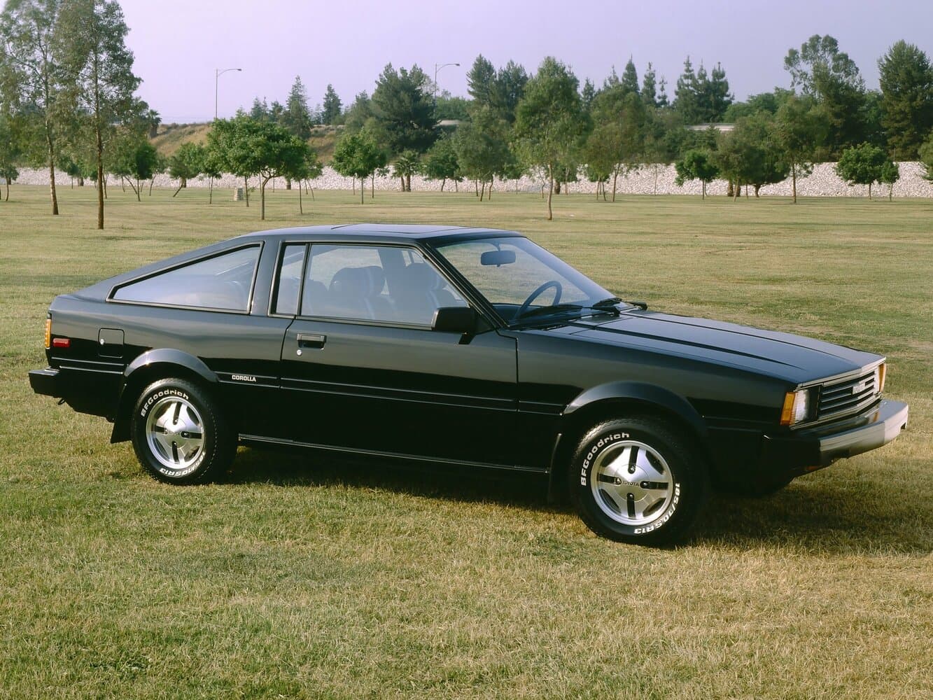 Toyota Corolla IV (E70) Лифтбек
