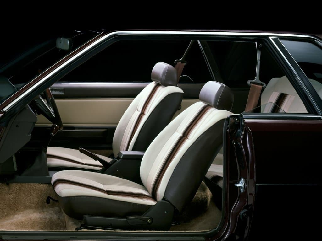 Toyota Corolla IV (E70) Лифтбек, фото 4