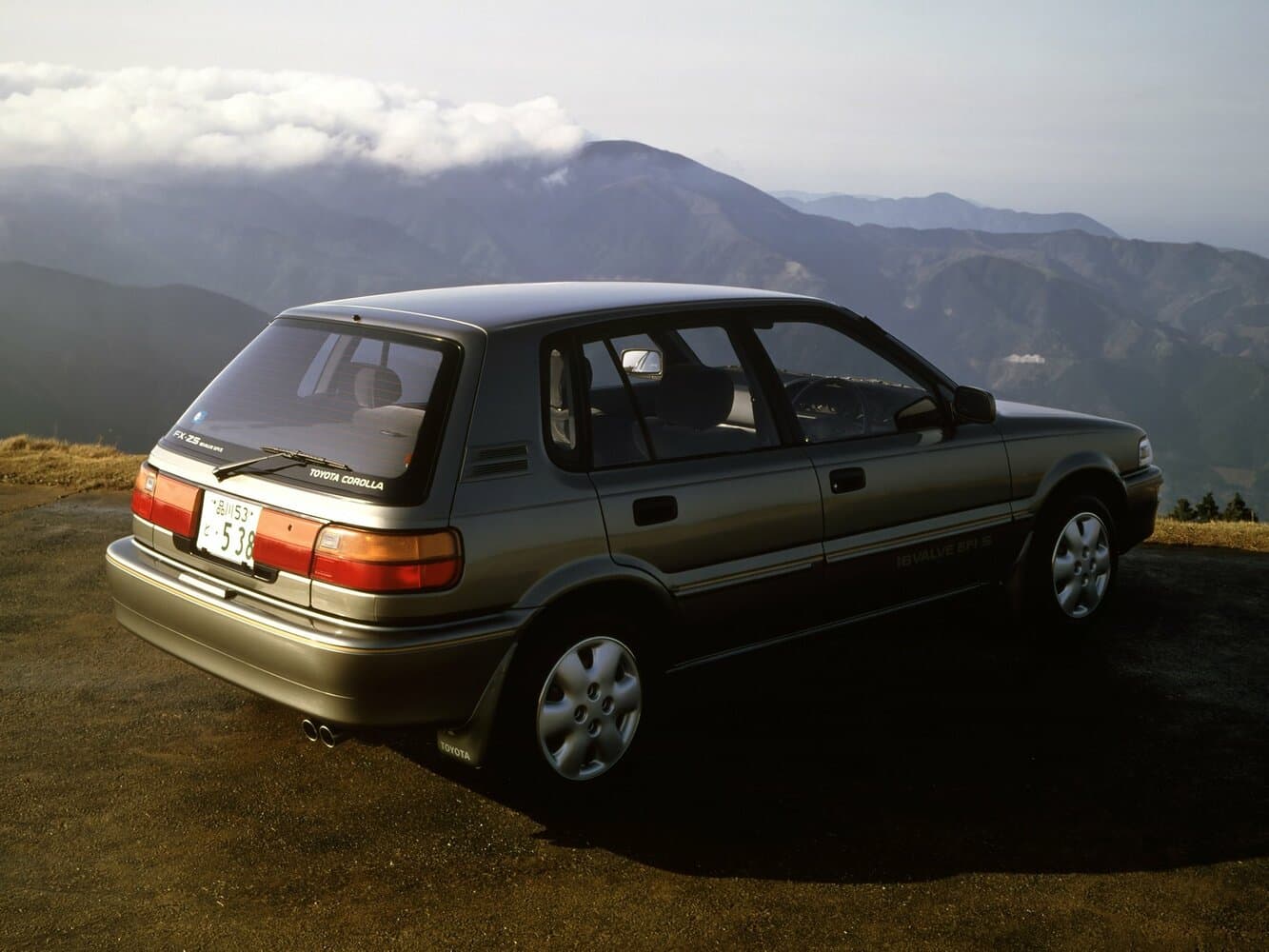 Toyota Corolla VI (E90) Хэтчбек 5 дв., фото 3