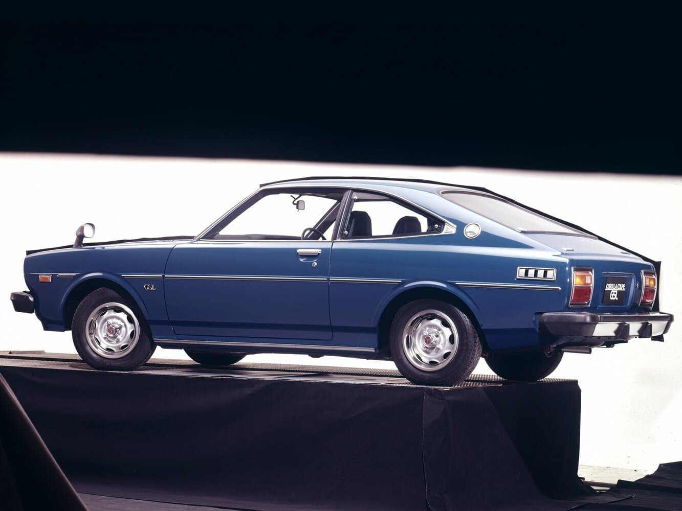 Toyota Corolla III (E30, E40, E50, E60) Купе, фото 2