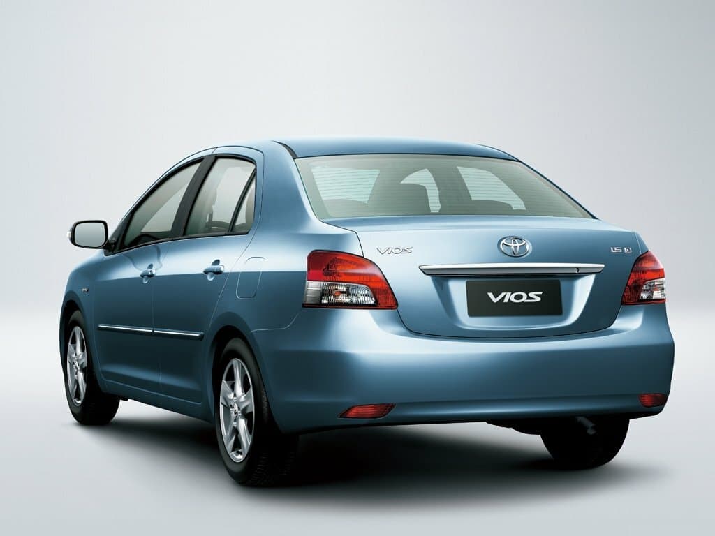 Toyota Vios II Седан, фото 3