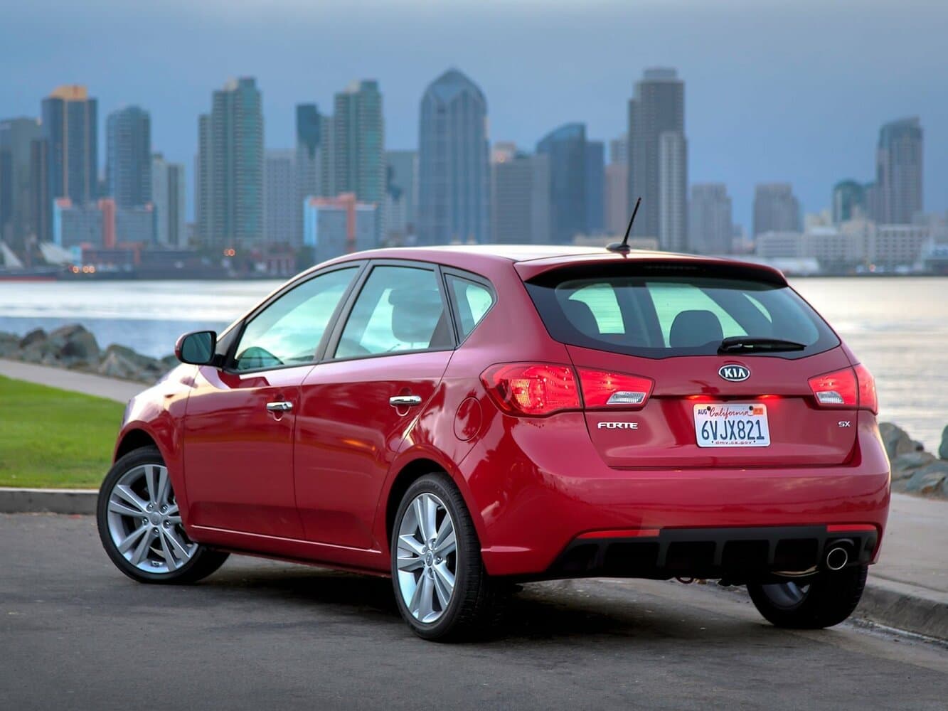 Kia Forte I Хэтчбек 5 дв., фото 4