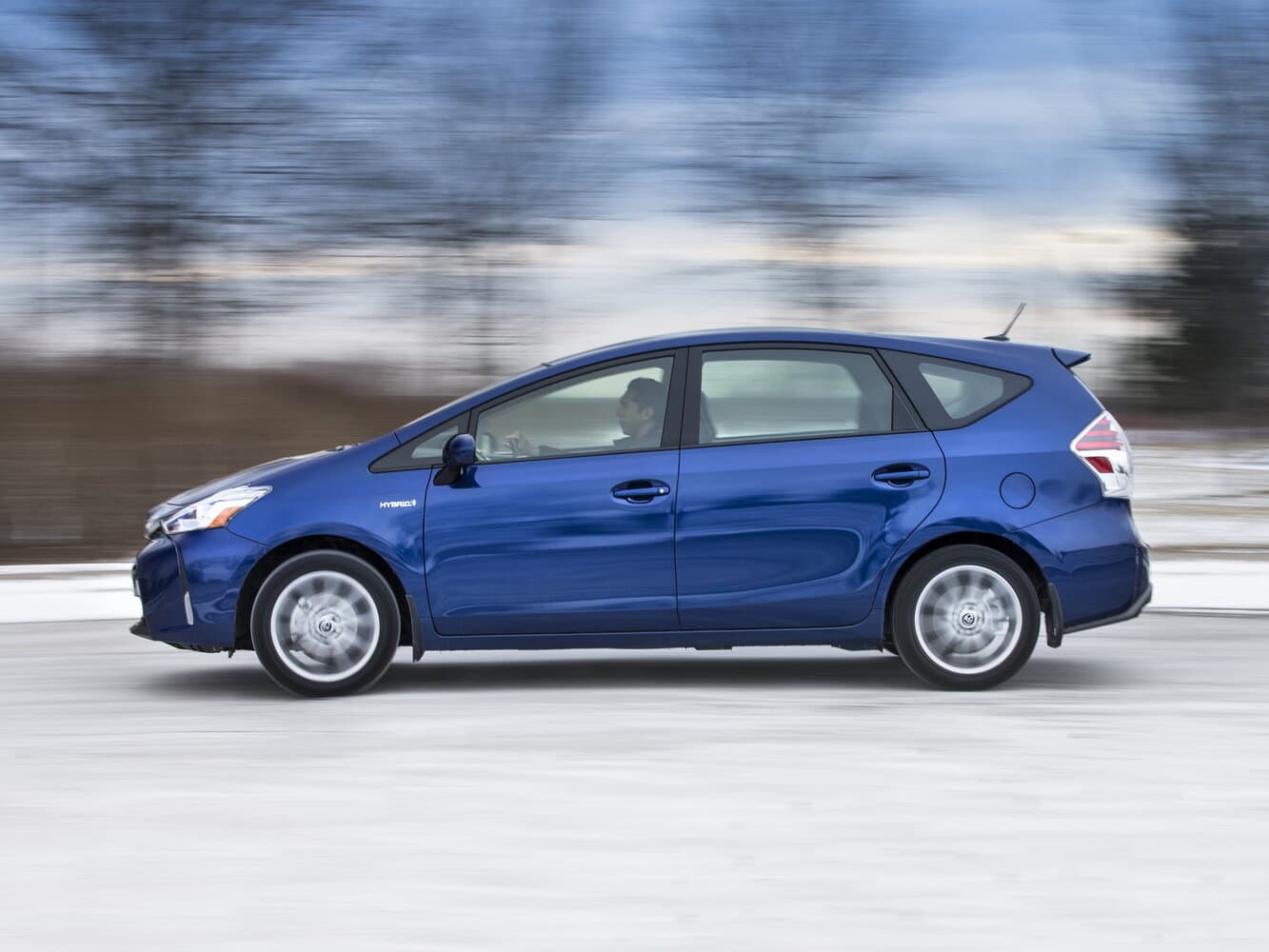 Toyota Prius v (+) I Рестайлинг (ZVW40/41) Универсал 5 дв., фото 2