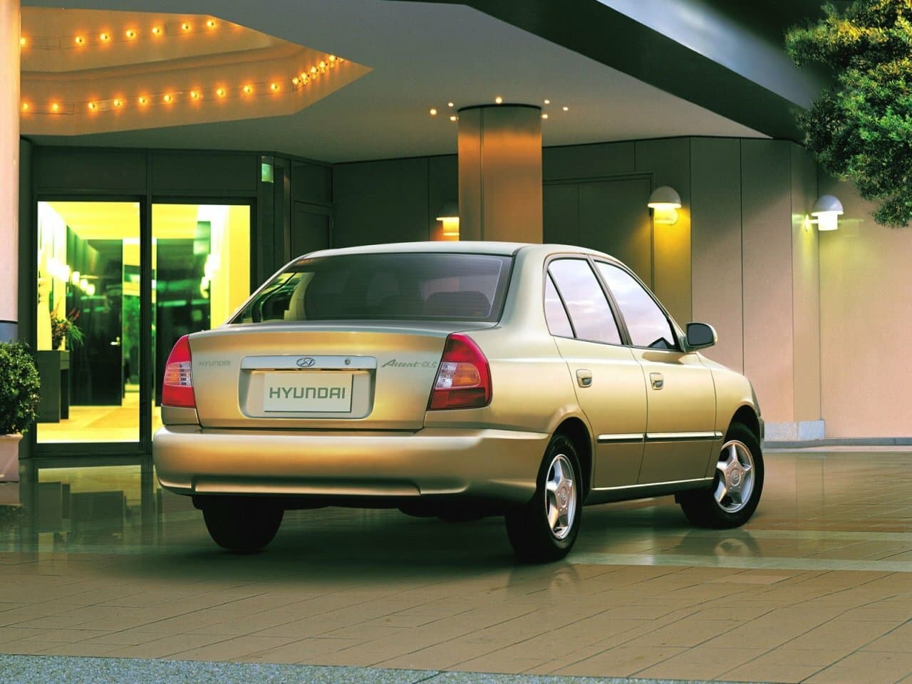 Hyundai Accent II Седан, фото 3