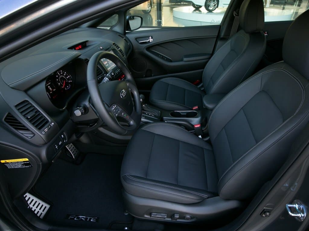 Kia Forte II Хэтчбек 5 дв., фото 9