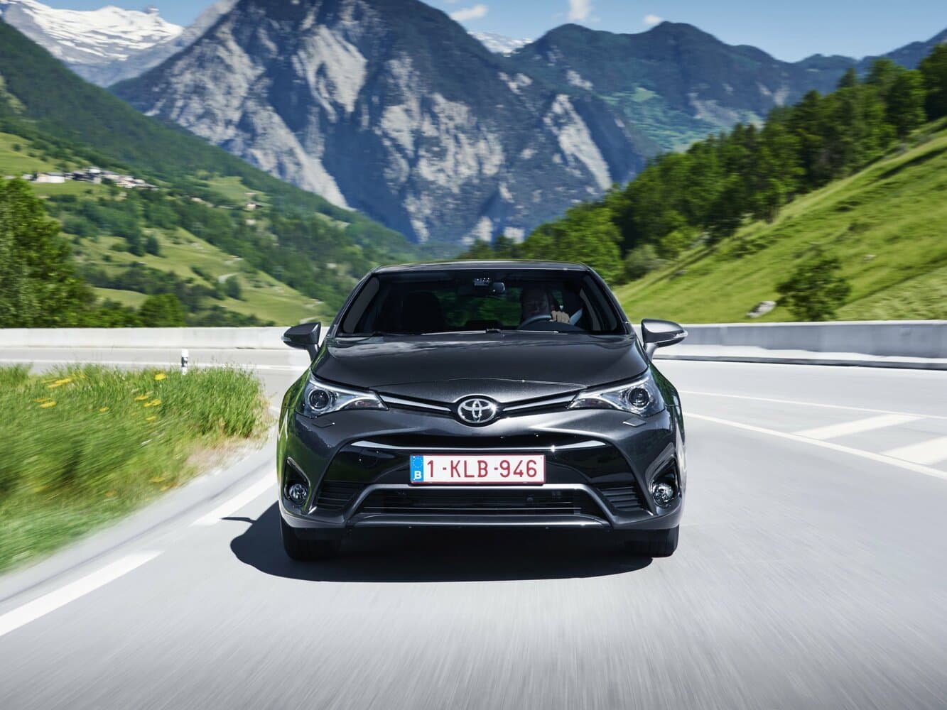 Toyota Avensis III Рестайлинг 2 Седан, фото 3