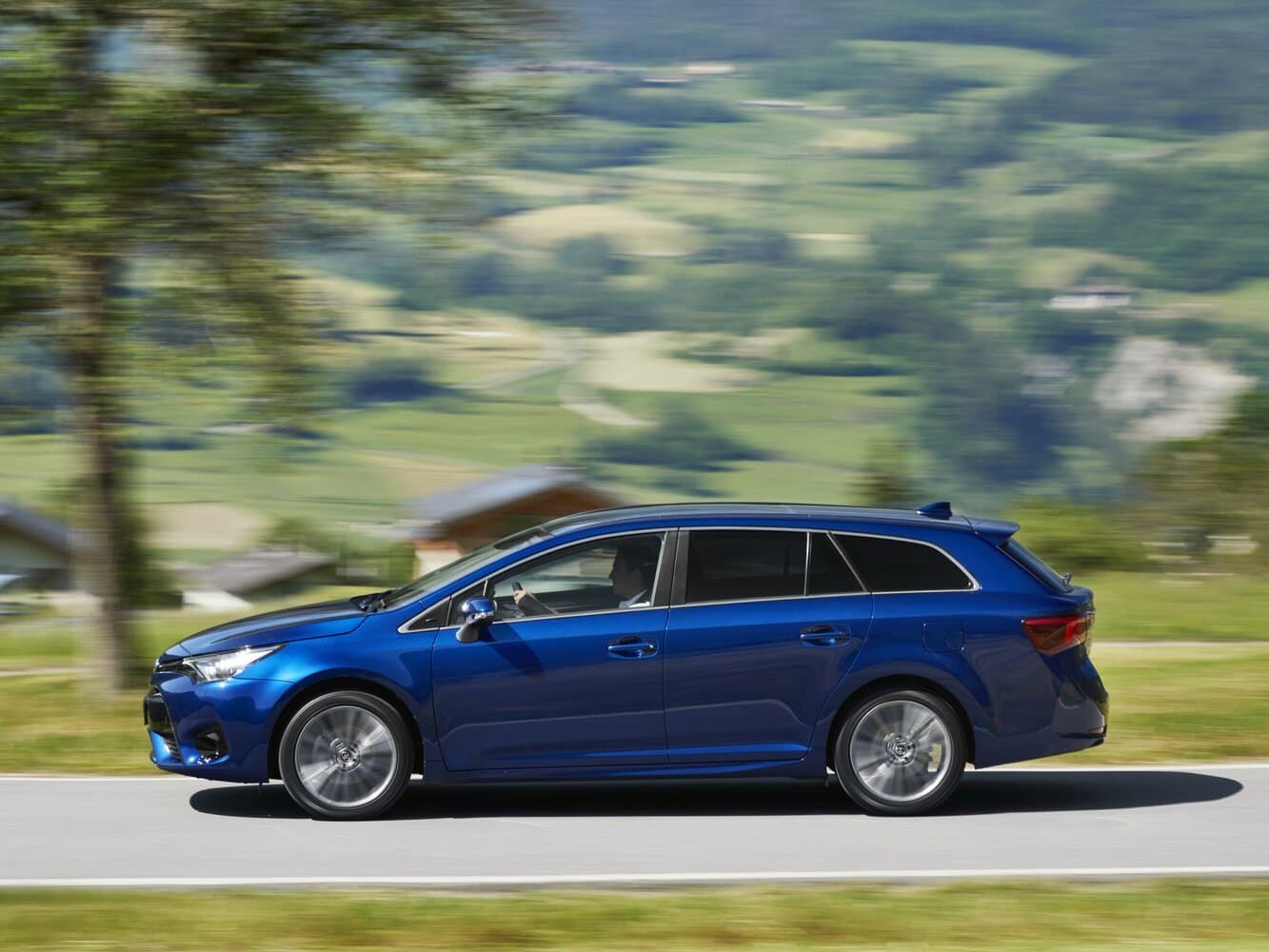 Toyota Avensis III Рестайлинг 2 Универсал 5 дв., фото 2