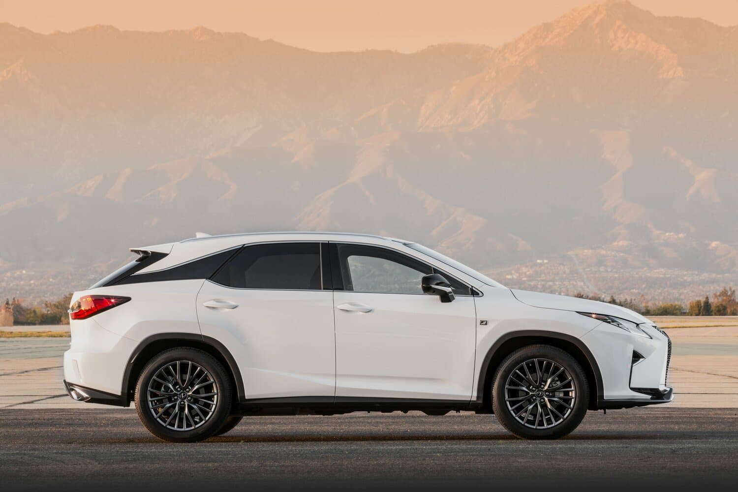 Lexus RX IV Внедорожник 5 дв., фото 2