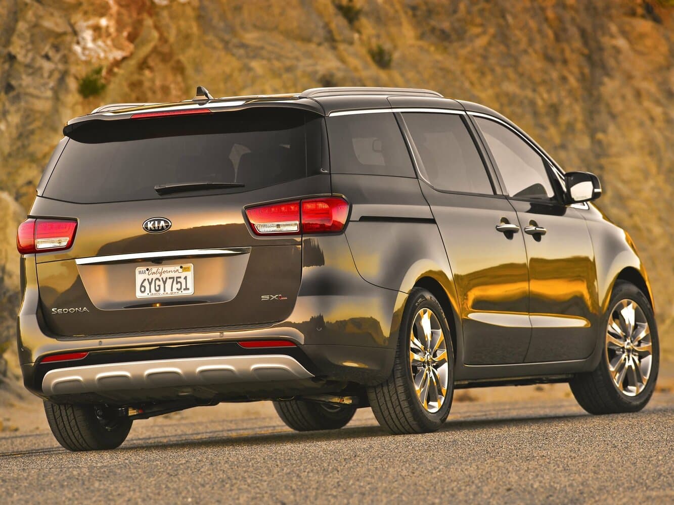 Kia Sedona III Минивэн, фото 5