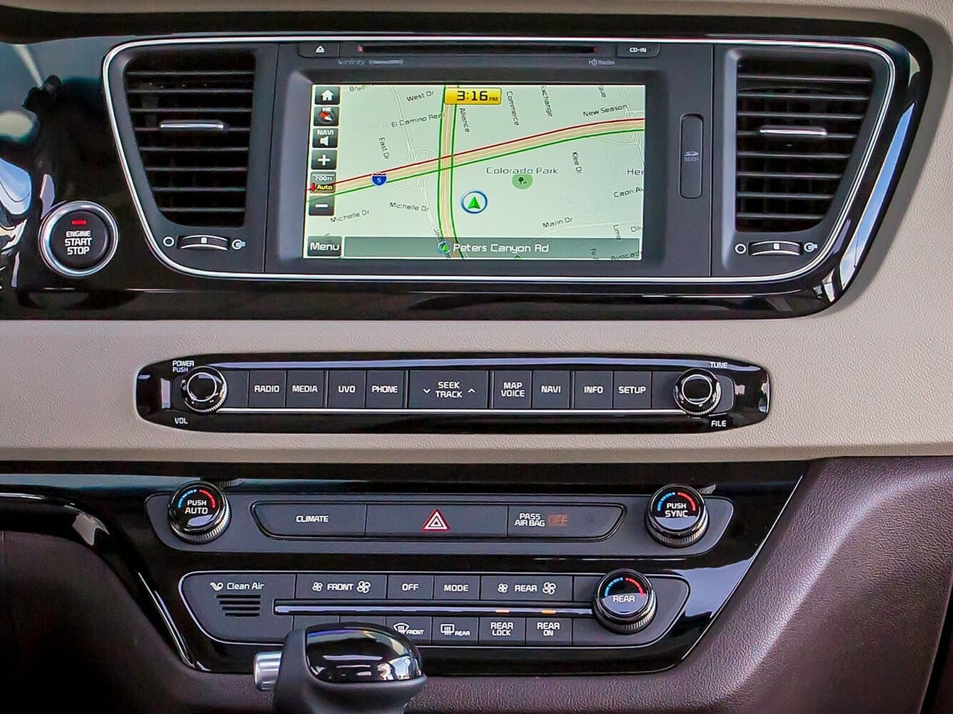 Kia Sedona III Минивэн, фото 16
