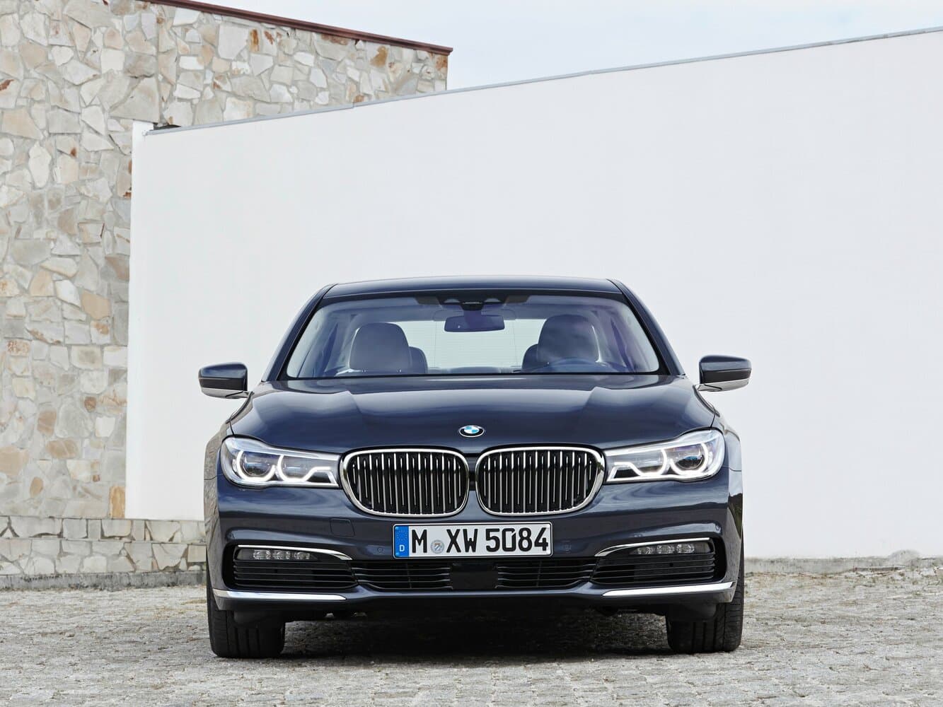 BMW 7 series VI (G11/G12) Седан, фото 3