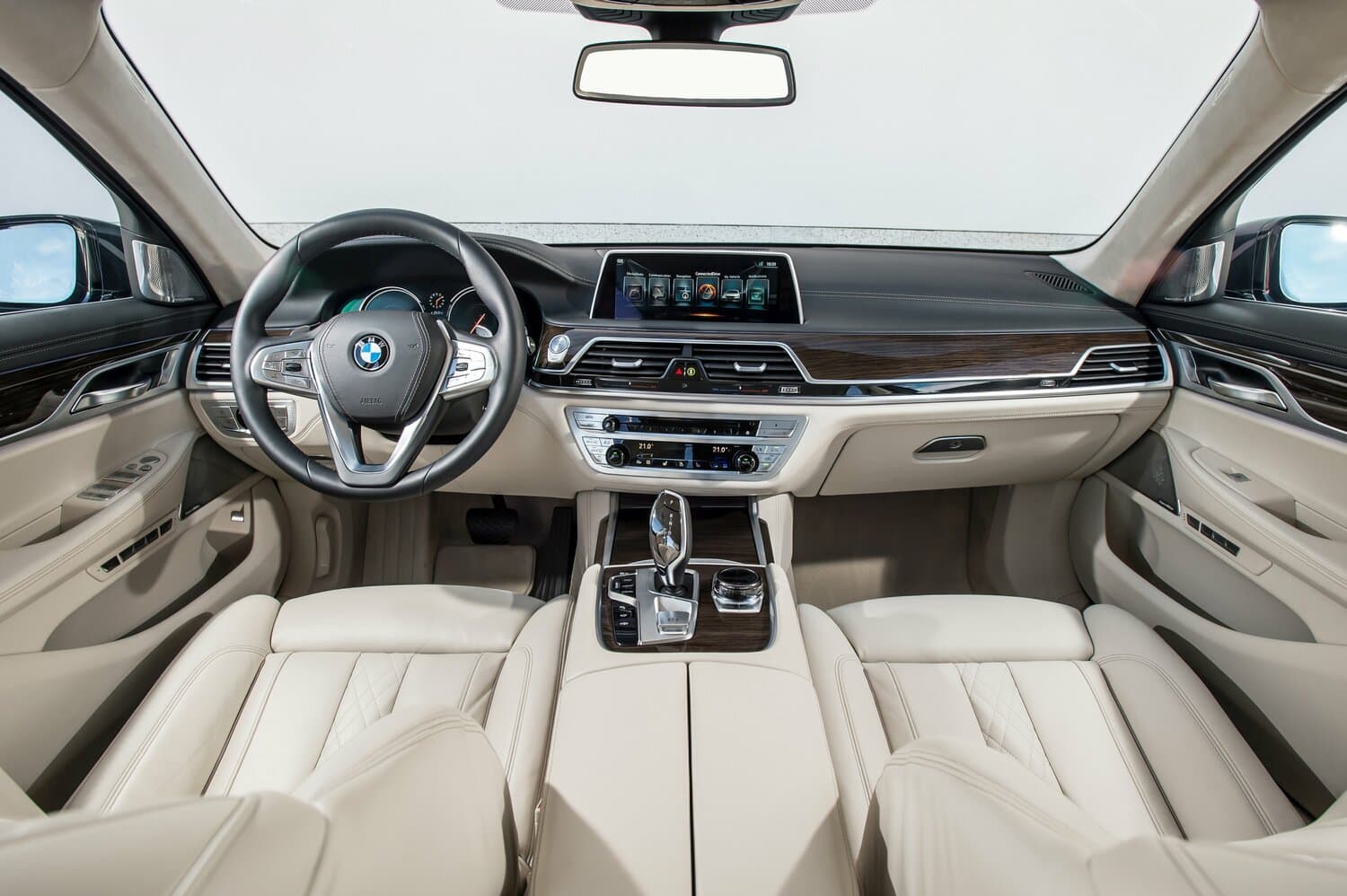 BMW 7 series VI (G11/G12) Седан, фото 6