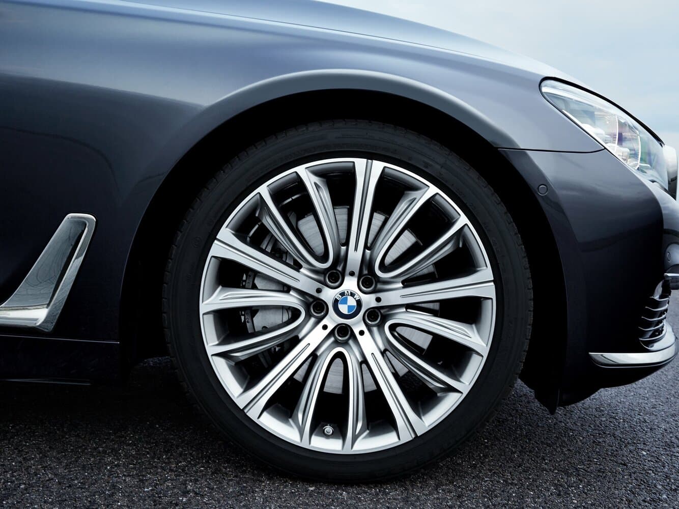 BMW 7 series VI (G11/G12) Седан Long, фото 20