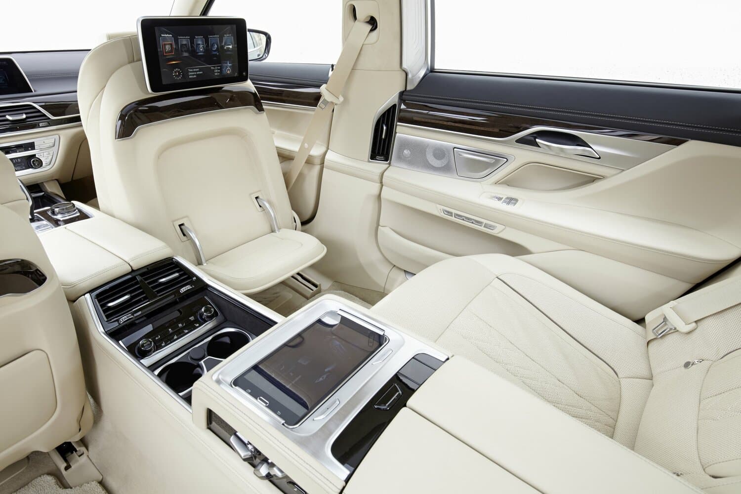 BMW 7 series VI (G11/G12) Седан Long, фото 12