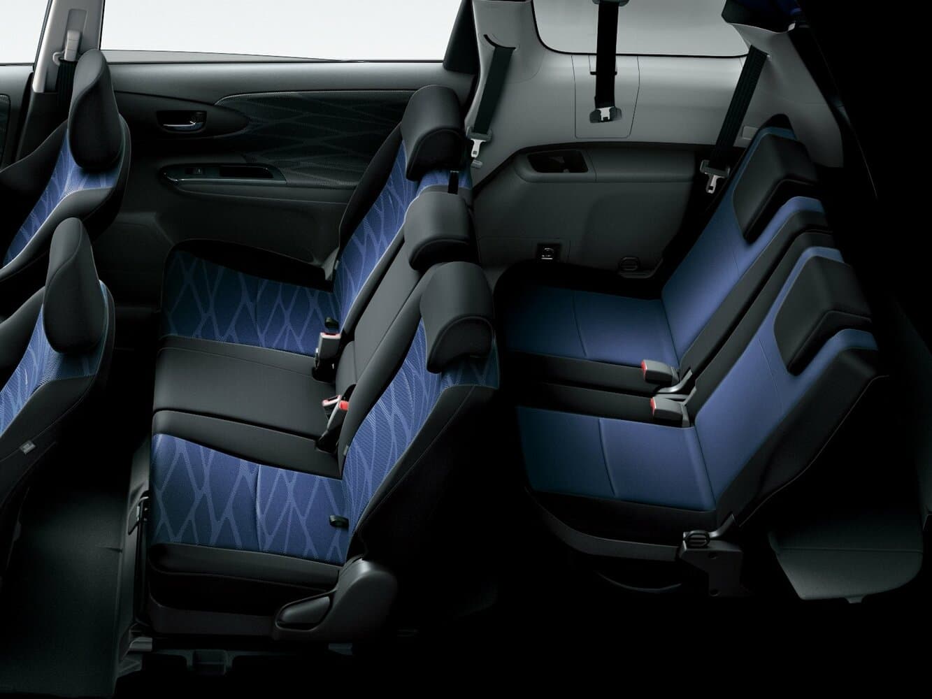 Toyota Wish II Рестайлинг Минивэн, фото 5