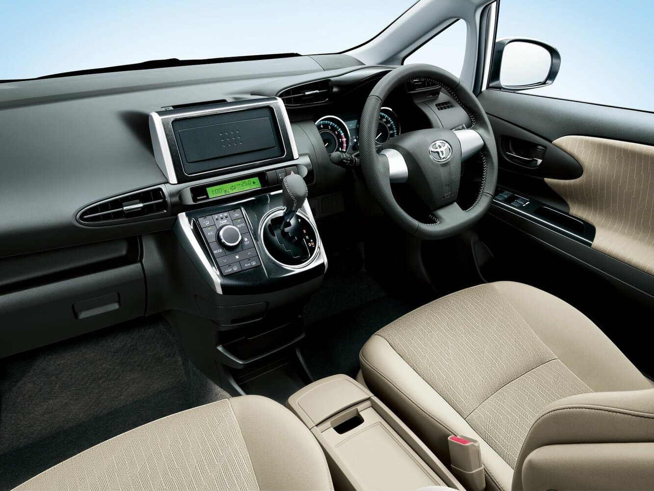Toyota Wish II Рестайлинг Минивэн, фото 3