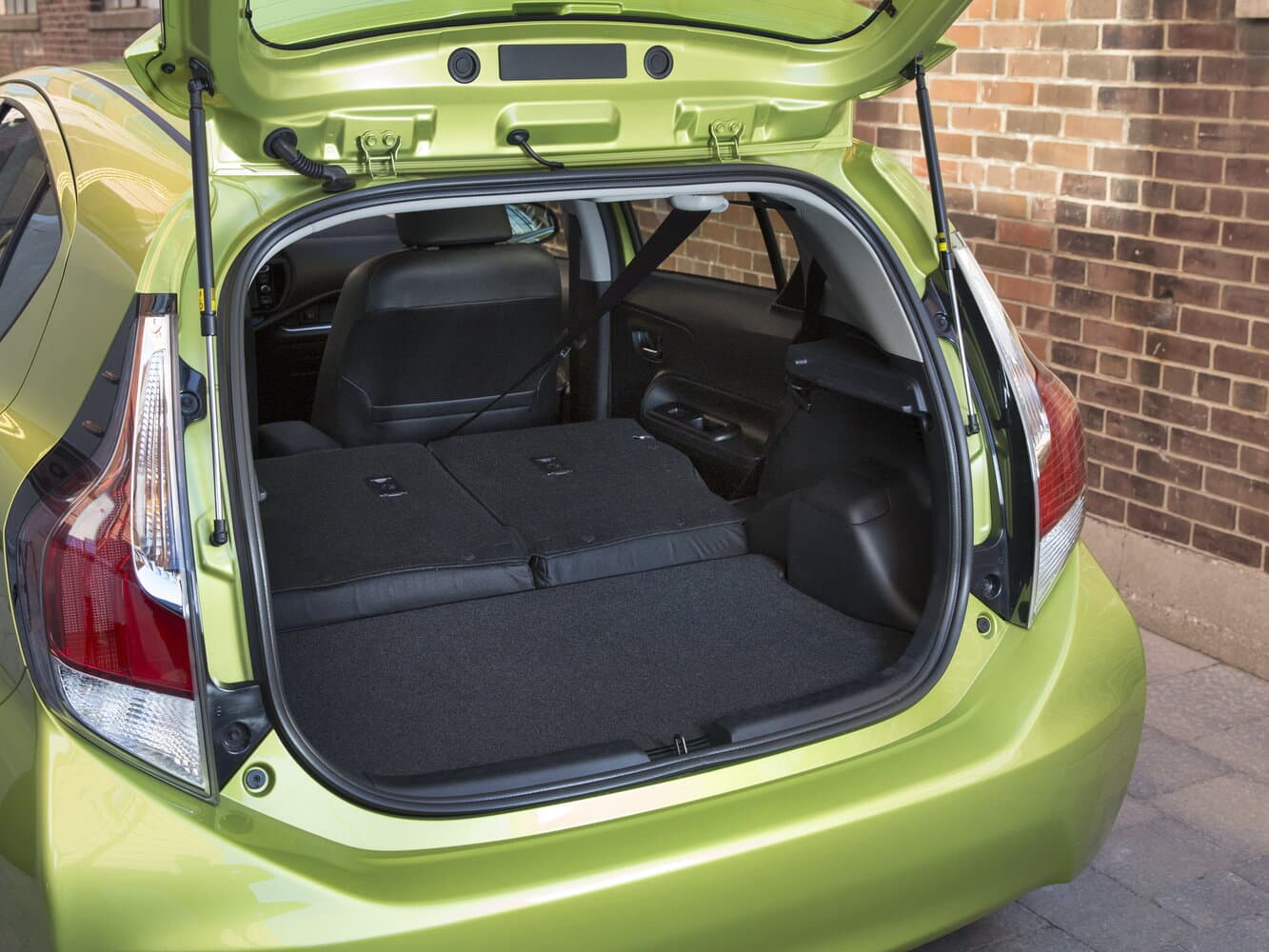 Toyota Prius c I Рестайлинг Хэтчбек 5 дв., фото 11