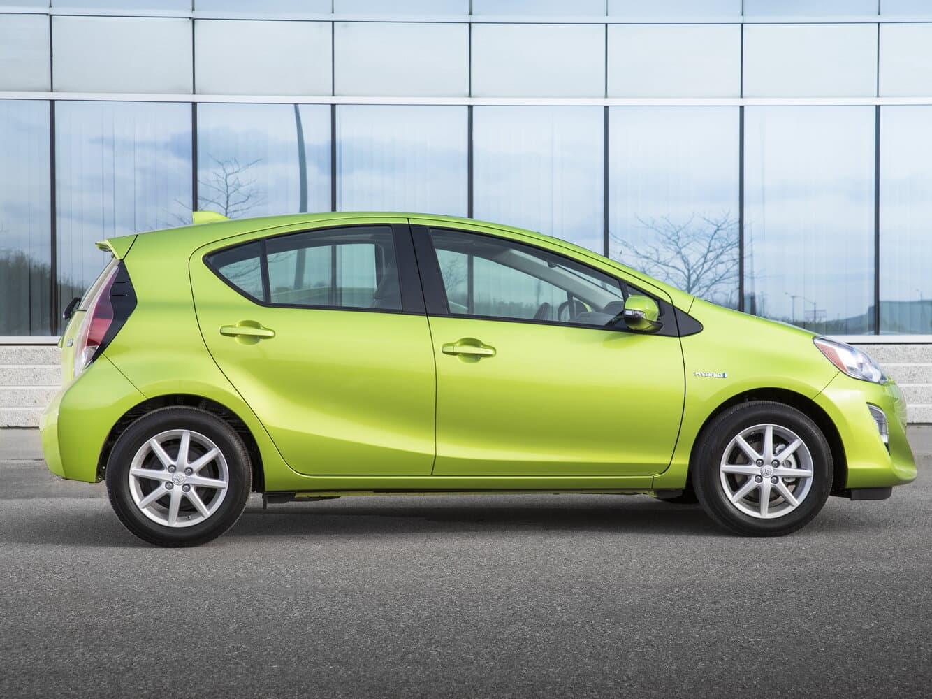 Toyota Prius c I Рестайлинг Хэтчбек 5 дв., фото 2