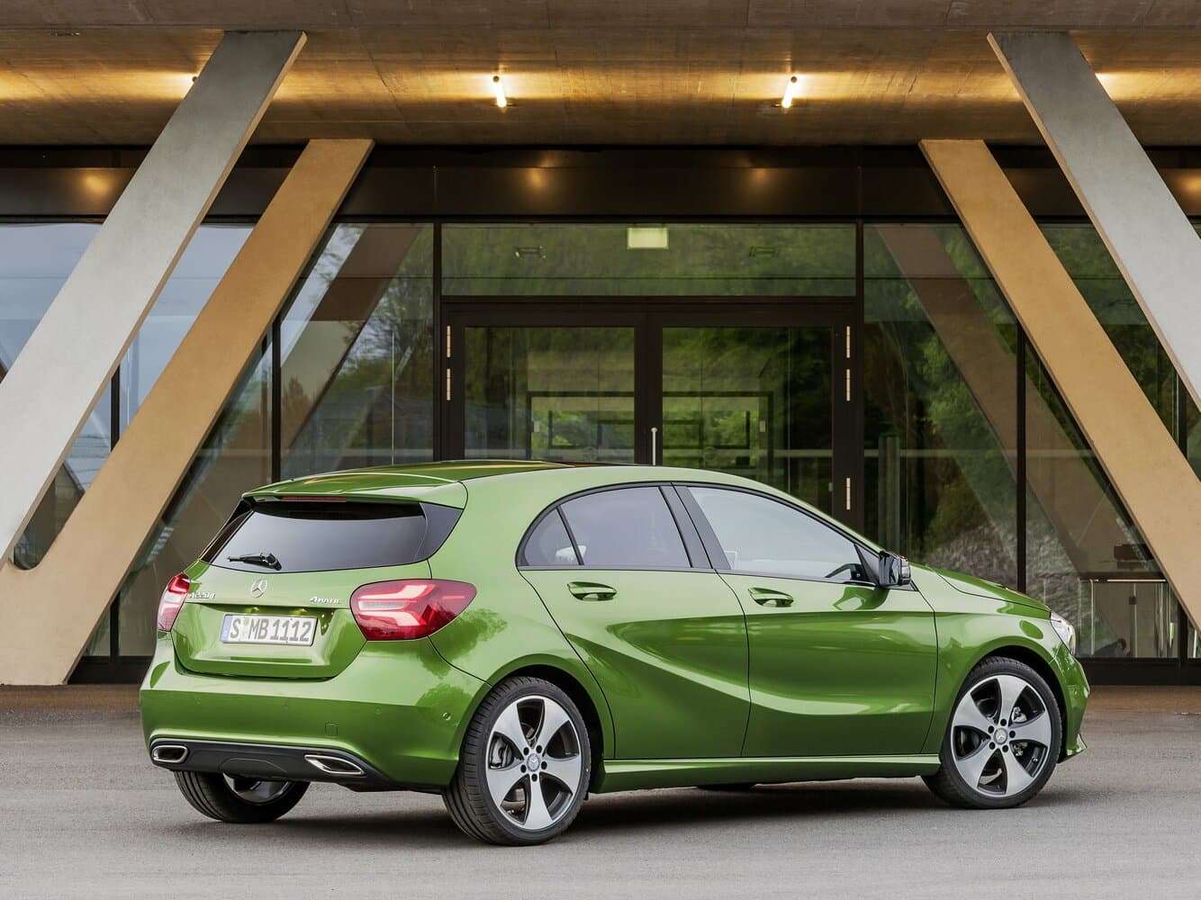 Mercedes-Benz A-Class III (W176) Рестайлинг Хэтчбек 5 дв., фото 5