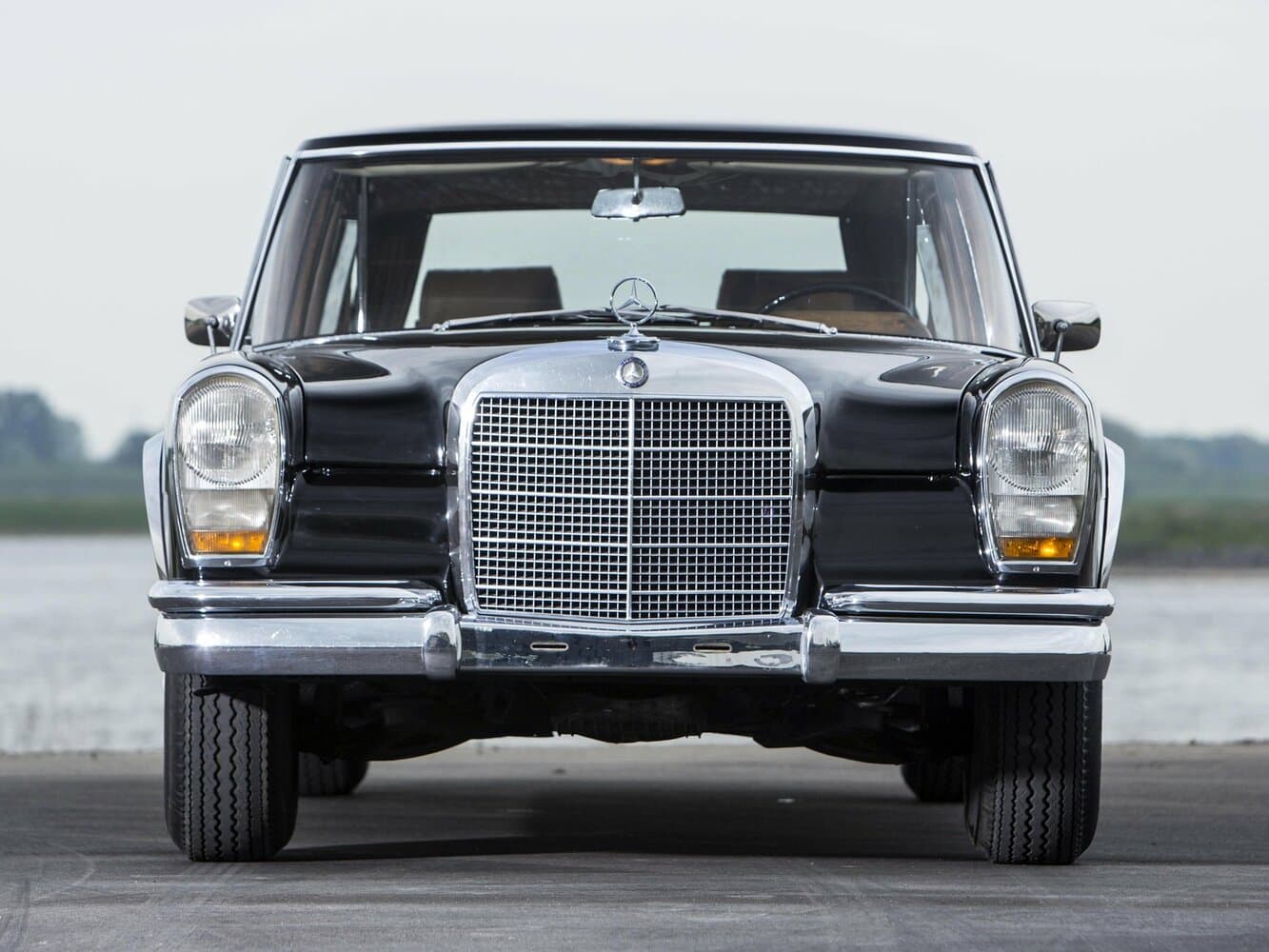 Mercedes-Benz W100  Седан Pullman, фото 3
