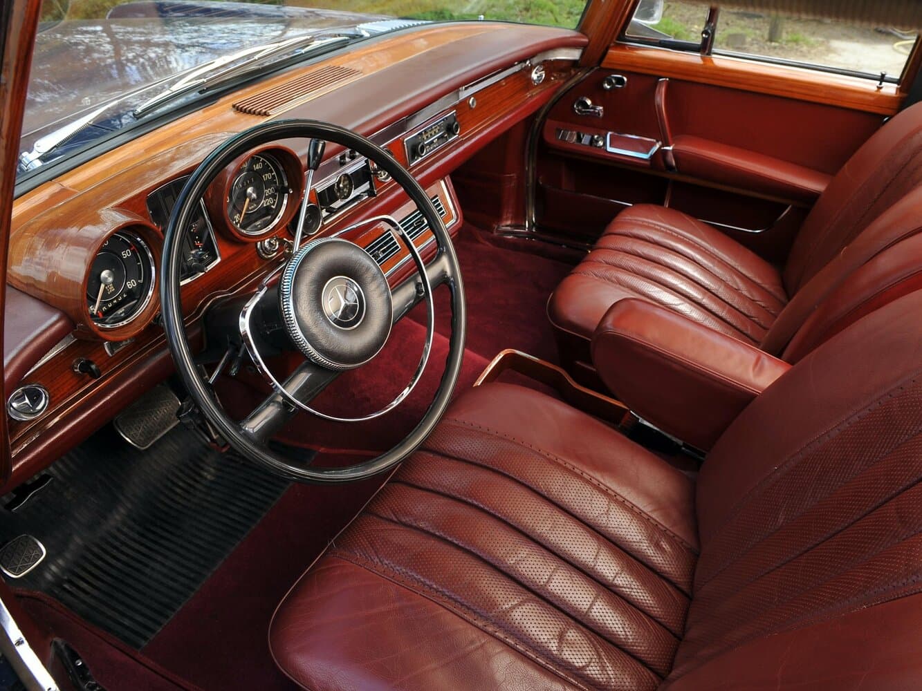 Mercedes-Benz W100  Седан, фото 7