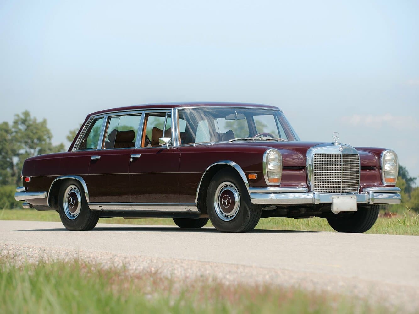 Mercedes-Benz W100  Седан