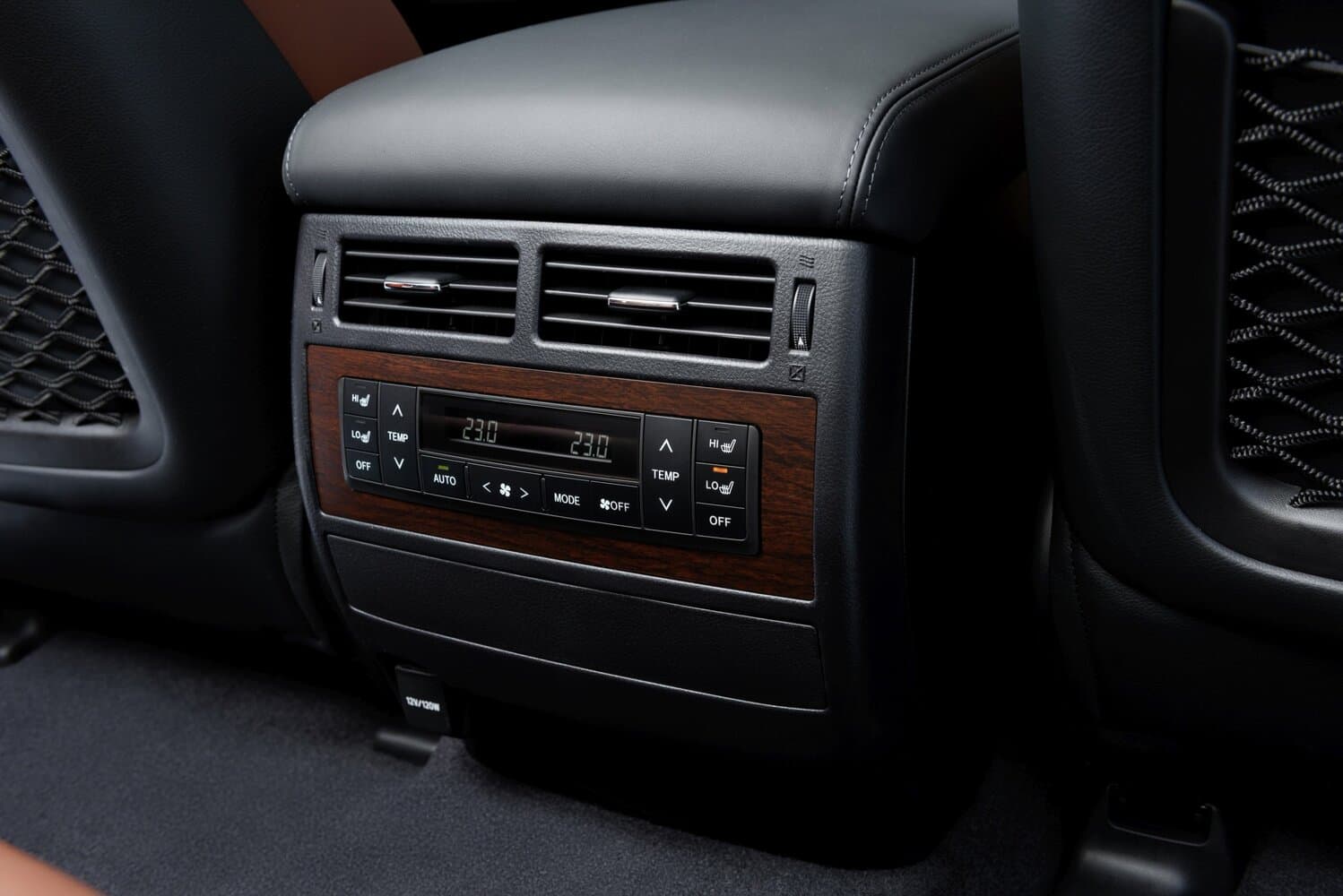 Toyota Land Cruiser 200 Series Рестайлинг 2 Внедорожник 5 дв., фото 20
