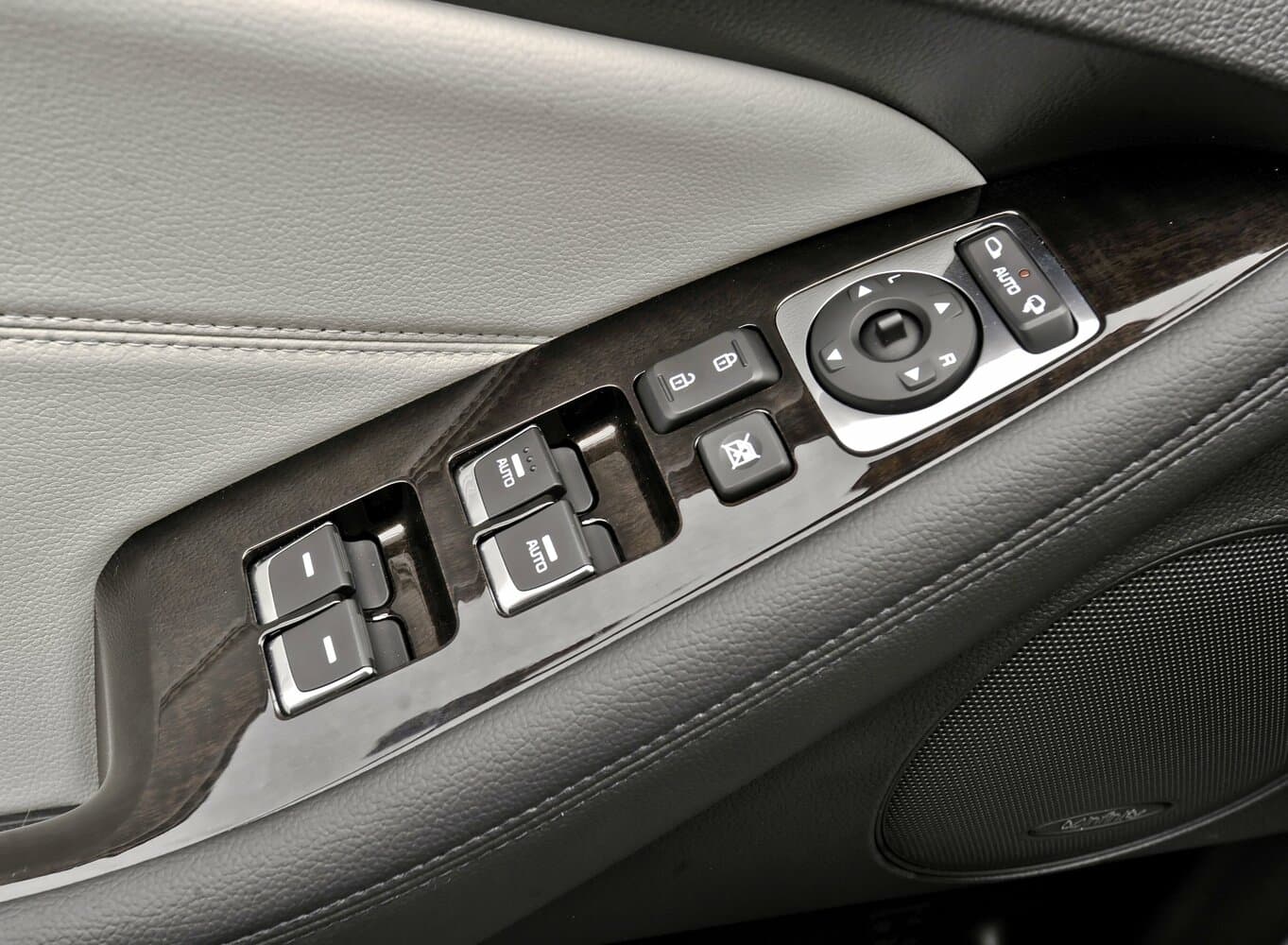 Kia Cadenza I Рестайлинг Седан, фото 7