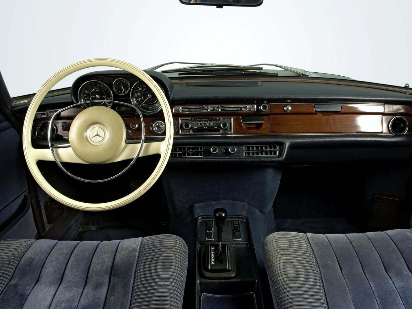 Mercedes-Benz W108  Седан, фото 6