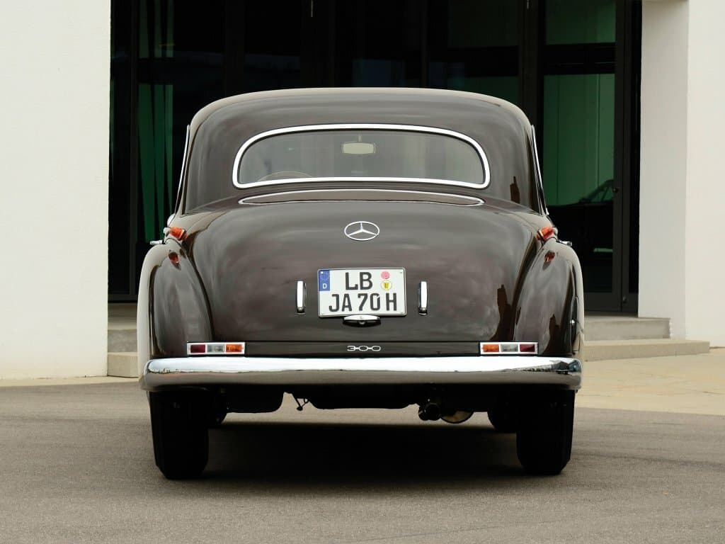 Mercedes-Benz W186  Седан, фото 4