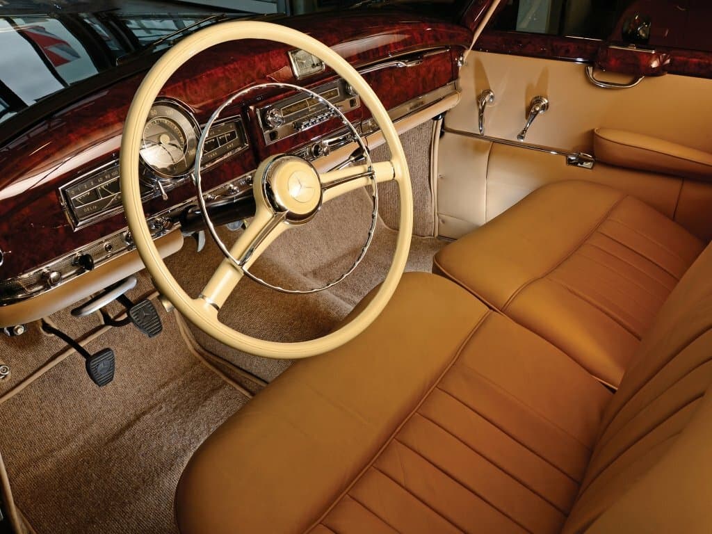 Mercedes-Benz W186  Седан, фото 9